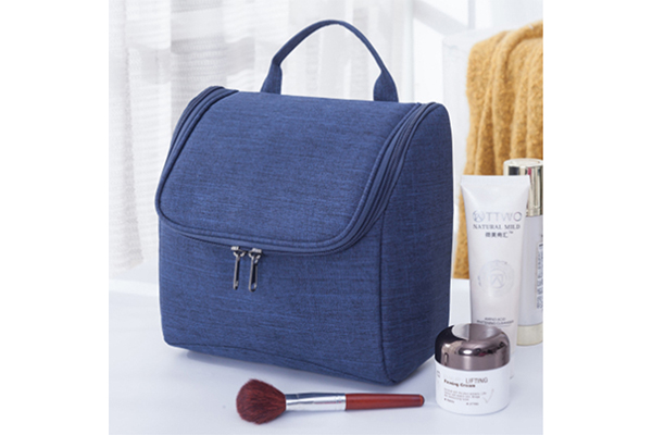 B028 Toiletry Bag