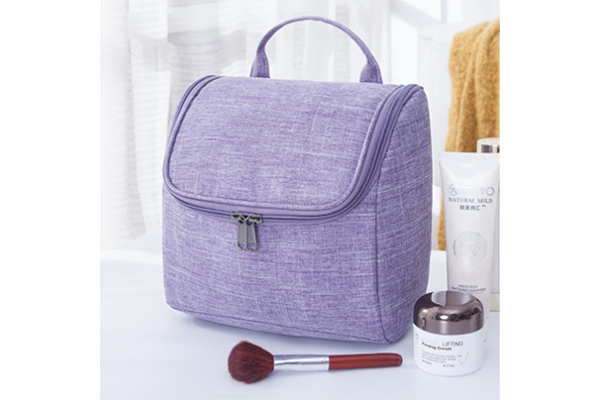 B028 Toiletry Bag