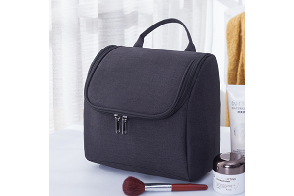 B028 Toiletry Bag